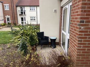 Small Seating Area - click for photo gallery